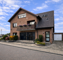 Haus zum Kaufen in Schwalmtal 498.000,00 € 280 m²