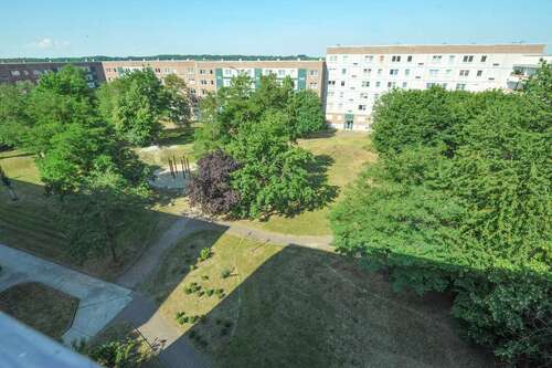 Foto - Wohnung zum Mieten in Halle 373,00 € 70.34 m²