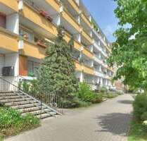 Wohnung zum Mieten in Halle 373,00 € 70.34 m²