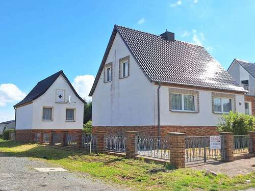 Foto - Haus zum Kaufen in Reinberg 225.000,00 € 202.42 m²