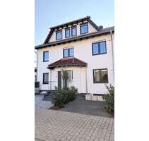 Haus zum Kaufen in Karben 1.150.000,00 € 305 m²