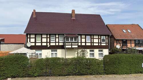 Foto - Haus zum Kaufen in Emersleben 80.000,00 € 240 m²