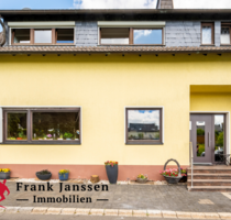 Haus zum Kaufen in Schüller 349.000,00 € 254 m²