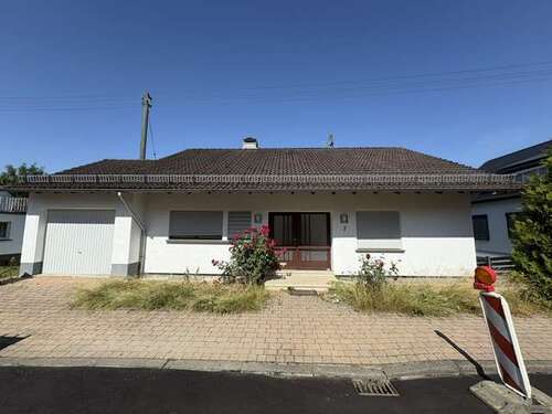 Foto - Wohnung zum Mieten in Scheuerfeld 820,00 € 120 m²