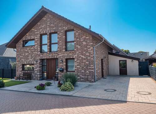 Foto - Haus zum Kaufen in Wilhelmshaven 489.000,00 € 150 m²