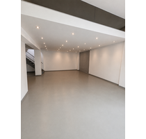 Halle in frankfurt am main 2.800,00 € 160 m²
