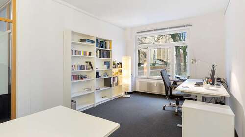 Foto - Büro in München 785,00 € 29 m² - 785,00&nbsp;EUR Kaltmiete, ca.&nbsp; 29,00&nbsp;m&sup2;