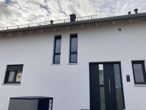 Foto - Haus zum Mieten in Biberbach 2.600,00 € 177 m²