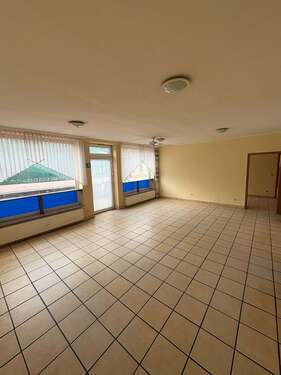 Foto - Einzelhandel in Waren (Müritz) 976,00 € 122 m²
