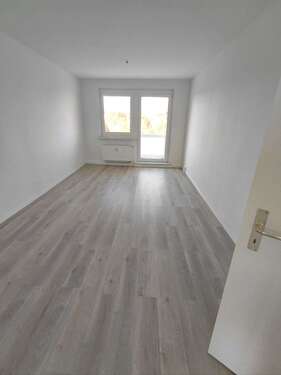 Foto - Wohnung zum Mieten in Borna 330,75 € 59 m²