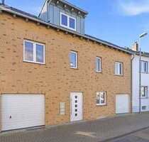Haus zum Kaufen in Pulheim 1.180.000,00 € 291 m²