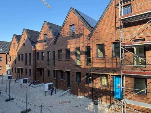 Foto - Haus zum Mieten in Edewecht - Friedrichsfehn 1.580,00 € 121.32 m²