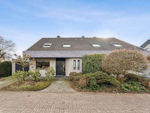 Foto - Haus zum Kaufen in Neuss 615.000,00 € 138 m²