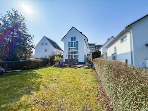 Foto - Haus zum Kaufen in Eschborn 695.000,00 € 238.99 m²