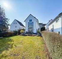 Haus zum Kaufen in Eschborn 695.000,00 € 238.99 m²