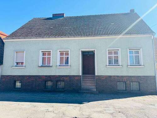 Foto - Haus zum Kaufen in Treuenbrietzen 145.000,00 € 150 m²