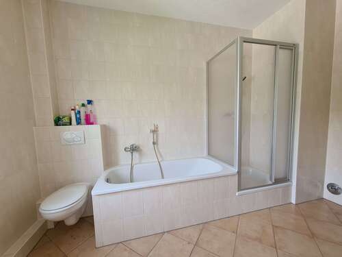 Foto - Wohnung zum Mieten in Halle 280,00 € 36.83 m²