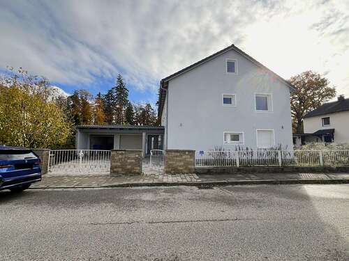 Foto - Haus zum Kaufen in Waldkraiburg 695.000,00 € 168 m²