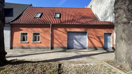 Foto - Haus zum Kaufen in Calbe 99.000,00 € 204 m²