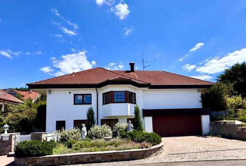 Foto - Haus zum Kaufen in Schorndorf 878.000,00 € 174.54 m²