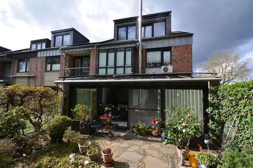 Foto - Haus zum Kaufen in Mönchengladbach 580.000,00 € 180 m²