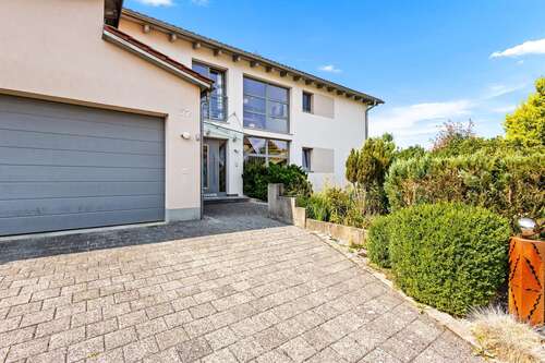 Foto - Haus zum Kaufen in Oberhausen 798.000,00 € 185 m²