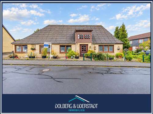 Foto - Haus zum Kaufen in Pahlen 169.000,00 € 195 m²