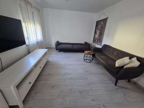 Foto - Haus zum Mieten in Karben 1.500,00 € 160 m²