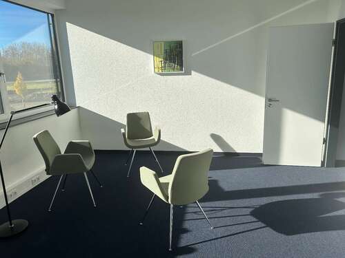 Foto - Büro in Aichtal 395,00 € 56 m² - 395,00&nbsp;EUR Kaltmiete, ca.&nbsp; 56,00&nbsp;m&sup2;