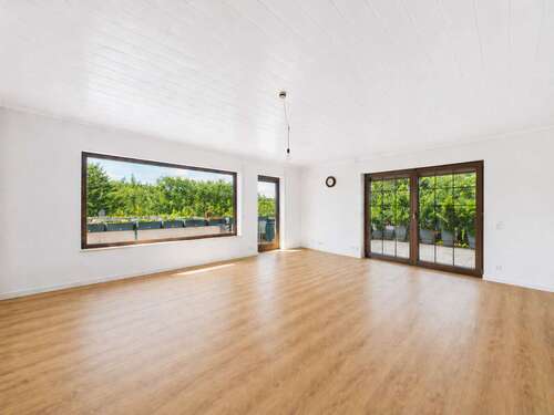 Foto - Haus zum Kaufen in Tuchenbach 649.000,00 € 200 m²