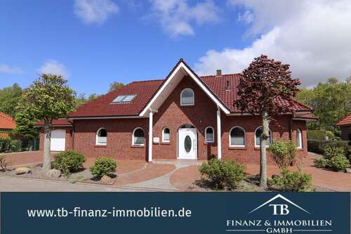 Foto - Haus zum Kaufen in Hage 565.000,00 € 222 m²