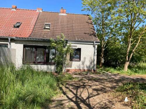Foto - Haus zum Kaufen in Ducherow OT Schwerinsburg 50.000,00 € 75 m²