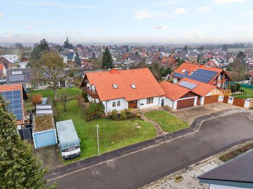 Foto - Haus zum Kaufen in Eschbach 849.000,00 € 236.18 m²