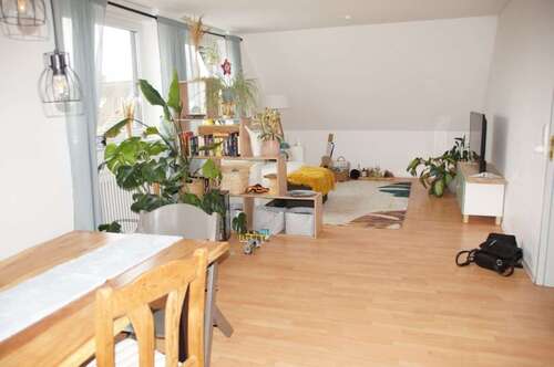 Foto - Wohnung zum Mieten in Karlsruhe 945,00 € 77.4 m²