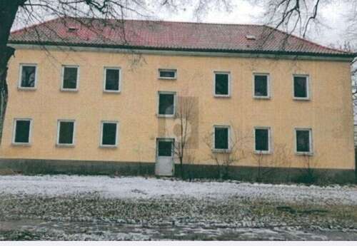 Foto - Haus zum Kaufen in Schenkenberg 99.000,00 € 240 m²