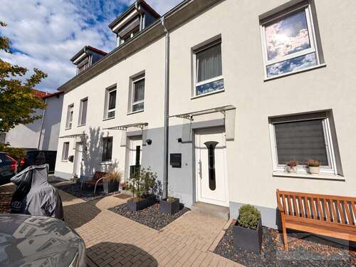 Foto - Haus zum Mieten in Flörsheim 2.250,00 € 150.73 m²