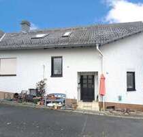 Haus zum Kaufen in Waldsolms 210.000,00 € 252.82 m²