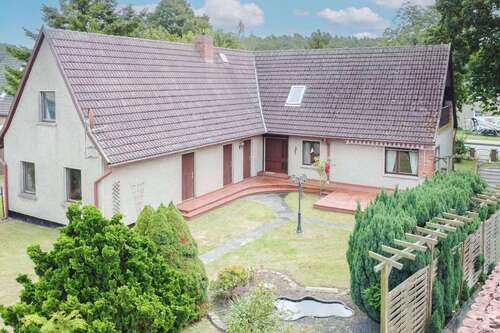 Foto - Haus zum Kaufen in Fuhlendorf 375.000,00 € 159.05 m²