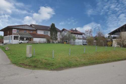 Foto - Grundstück zu verkaufen in Halfing 525.000,00 € 741 m²