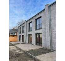 Haus zum Mieten in Burgwedel 2.100,00 € 156 m²