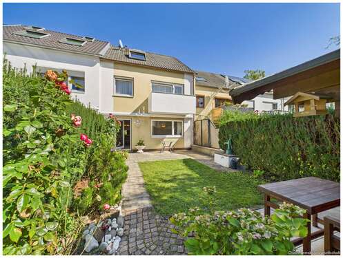 Foto - Haus zum Kaufen in Gröbenzell 769.000,00 € 132.85 m²