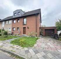 Haus zum Mieten in Düsseldorf 3.400,00 € 185 m²