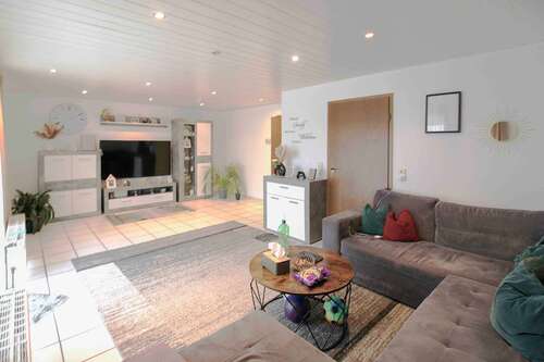 Foto - Haus zum Kaufen in Hürtgenwald 315.000,00 € 220.19 m²