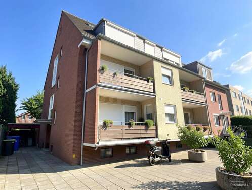 Foto - Haus zum Kaufen in Neuss 889.000,00 € 357.92 m²