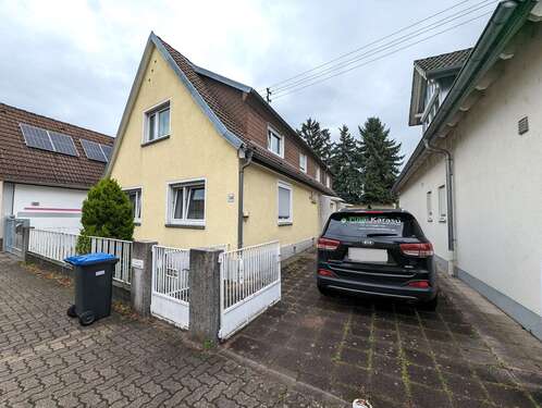 Foto - Haus zum Kaufen in Karlsruhe 299.000,00 € 142.03 m²