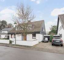 Haus zum Kaufen in Düsseldorf 2.390.000,00 € 212 m²
