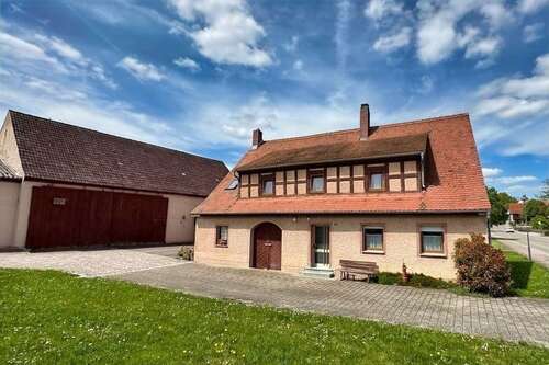 Foto - Haus zum Kaufen in Feuchtwangen 269.000,00 € 181 m²