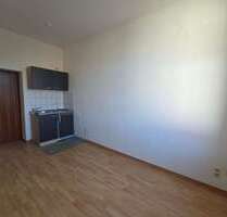 Wohnung zum Mieten in Halle 220,00 € 17 m²