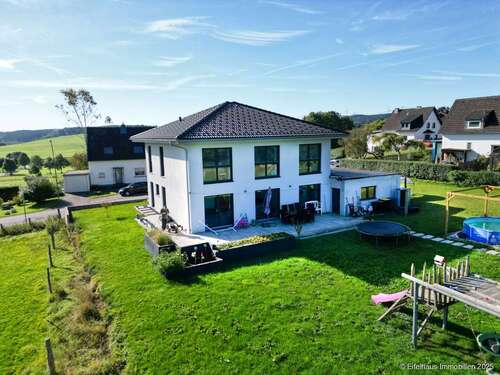 Foto - Haus zum Kaufen in Dahlem 468.000,00 € 189.39 m²