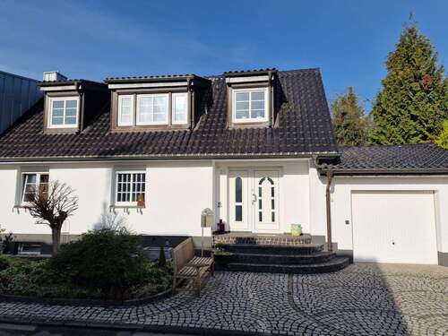 Foto - Haus zum Kaufen in Köln 1.090.000,00 € 183.86 m²